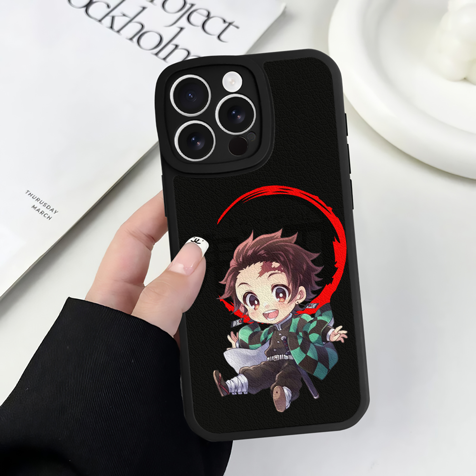 （画像用） 鬼滅の刃 竈門 炭治郎／かまど たんじろう Kamado Tanjirou 【iPhone 16シリーズ対応】シリコンスマホケース（レザー調） 材質：シリコン